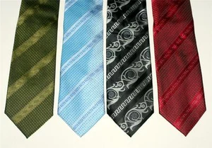 LLAVE GRIEGA ROMANA Diseño Estilo Para hombres Novedad VESTIDO CORBATA CORBATA y HANKY Set Nuevo - Imagen 1 de 1