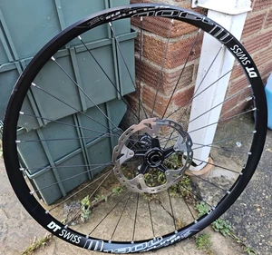 DT SWISS M1900 27.5 650B 30MM TUBELESS READY FRONT WHEEL 15MM THRU AXLE 110MM - Picture 1 of 13