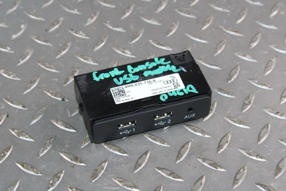 19-24 CONTINENTAL GT GTC Electronic Console Media USB Port Hub OEM Factory WTY - Image 1 of 4