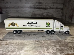 1/64th Akin Seed Company AgriGold International Semi Truck Die-cast Ertl - Picture 1 of 11