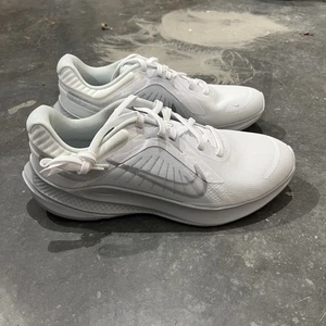 Nike Quest 5 Blanco Metálico Plateado Mujer 8.5 NUEVO - Imagen 1 de 5