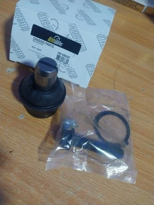 Rótula superior delantera DW-K8608T Ford 1992-2002 E250 E350 Econoline Foto 1 de 4