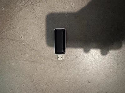 Adattatore chiavetta usb wireless per carplay - Immagine 1 di 2