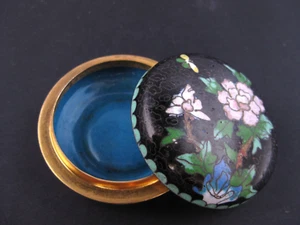 Vintage Chinese floral design cloisonne trinket box - Bild 1 von 5