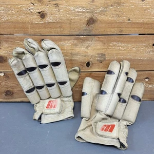Par De Guantes De Bateo De Cricket De Colección Firmados Y PRUEBA Guantes Deportivos Estampados Reino Unido - Imagen 1 de 17