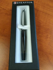 Pluma estilográfica Sheaffer Taranis - negra con punta ancha 100% auténtica - Imagen 1 de 5