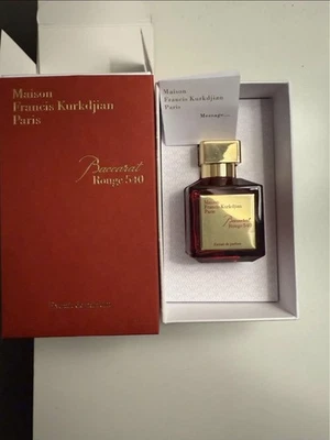 Baccarat Rouge 540 Colonia Foto 1 de 4