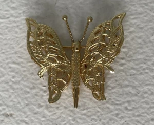 Broche prendedor mariposa articulado Monet vintage firmado tono dorado bisutería - Imagen 1 de 8