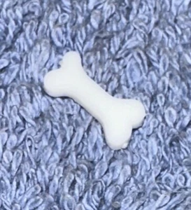 2015 Hasbro Operation Game Replacement Piece Bone - Picture 1 of 3