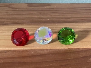 3 Round Facet Cut Crystals Colors Rainbow White, Red & Green 1.2x0.75” - Picture 1 of 8