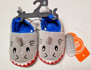Slippers Boys Wonder Nation Toddler Boys Gray Shark Slippers~Size 4 - Picture 1 of 5
