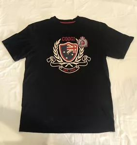 VINTAGE COOGI Rugged Lifestyle Outfitters United Kingdom Flag T Shirt Men’s XL - Picture 1 of 6
