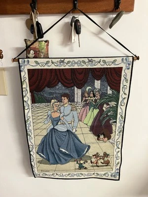 Tapiz de Cenicienta Disney Colgante de Pared Danza Real 17 x 25 ¡Hermoso! Foto 1 de 4