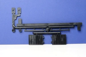 HO 40' BOX CAR KUNSTSTOFF SCHWARZ TEILE/ TÜREN/DACH-GEH/BREMSRÄDER - Bild 1 von 2
