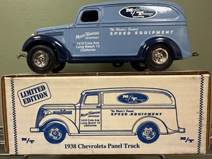 The Eastwood Company y ERTL Mickey Thompson 1938 Chevrolet Panel Truck Coin Bank - Imagen 1 de 3