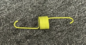 1968 CORVETTE 427" HOLLEY TRI POWER "YELLOW" THROTTLE ARM RETURN SPRING - NEW - - Bild 1 von 1