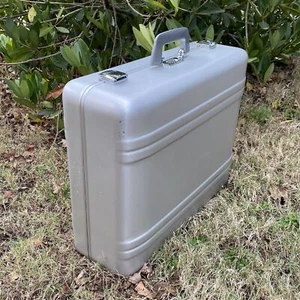 Vtg Zero Halliburton Combo Lock Aluminum Foam Inserts Camera Suit Case 21x17x8 - Picture 1 of 12