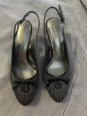 Zapatos de tacón Naturalizer Lina para mujer negro/blanco talla 8,5 W Foto 1 de 4