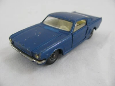 Corgi Toys 1/43 Blue Ford Mustang Fastback 2+2 w/ Jeweled Headlights & Dog #320 - Image 1 of 4