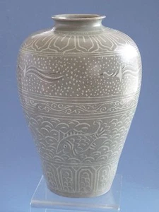 Korean Koryo Dynasty 12th to13th century Patterns of birds and fish Vase(高麗瓷花瓶) - Bild 1 von 12
