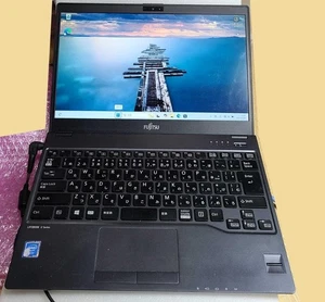 Fujitsu LIFEBOOK U938/S Celeron 3965U SSD 128GB RAM 4GB 13.3 Inches - Picture 1 of 6
