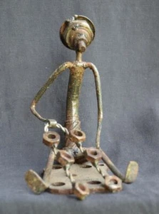 SCULPTURE AFRICAINE EN MÉTAL DE RÉCUPÉRATION SIMONET : BÉNIN - Picture 1 of 6