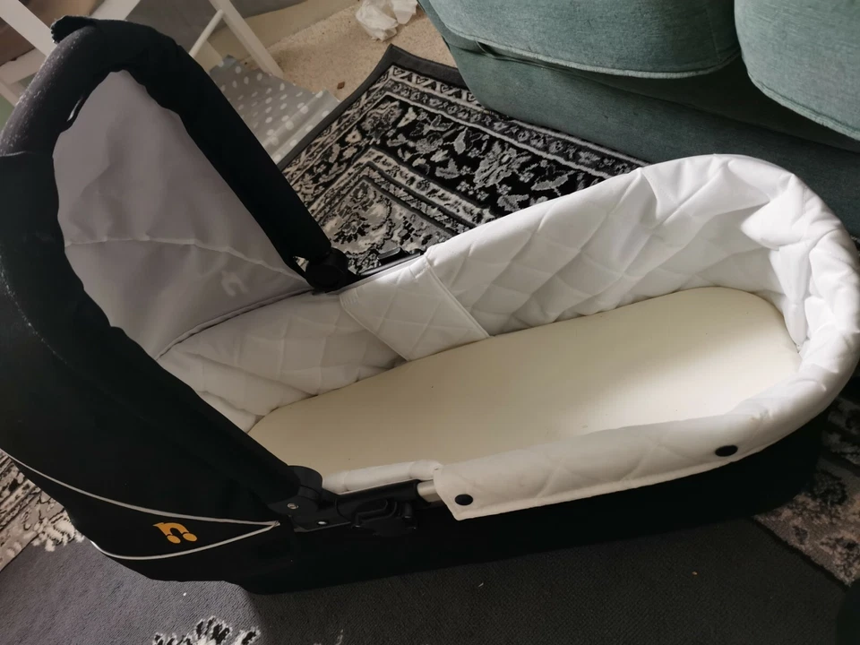 Out n about nipper double carrycot - Image 1 of 1