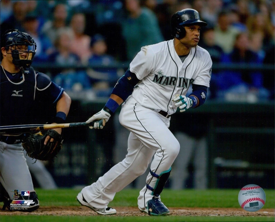 Robinson Cano Seattle Mariners Unsigned Licensed MLB Baseball 8x10 Matte Photo E - Image 1 of 1