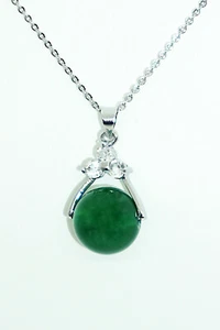 Tolle Silberkette mit grünem Jade-Anhänger - Bild 1 von 3