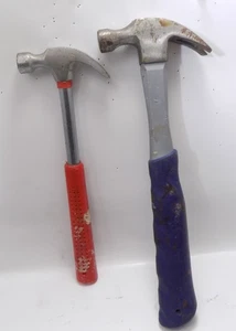 2 CARPENTRY HAMMERS / 1 RUBBERMAID / 1 UNBRANDED / WOOD WORKING TOOLS / HARDWARE - Picture 1 of 1