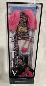 LUV Limitless Unique Vibrant Londynn Fashion Pack & Accessories Doll Clothes NEW - Picture 1 of 8