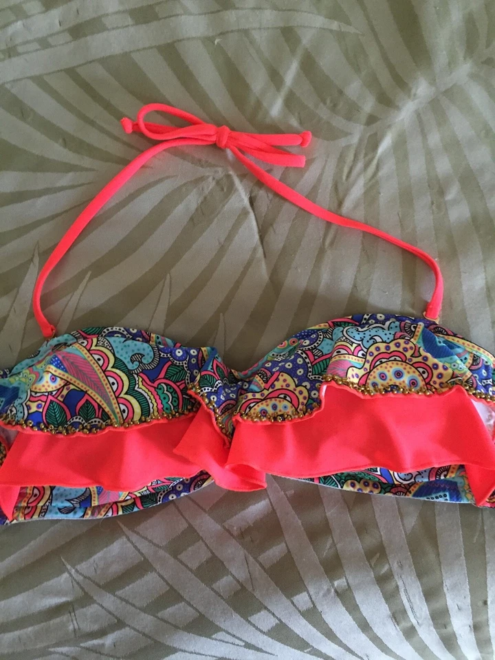 TRAJE DE BAÑO PHAX BIKINI BANDEAU TOP - VOLANTES Y TACHUELAS - TALLA M 34 - VENTA AL POR MENOR $79 Foto 1 de 1