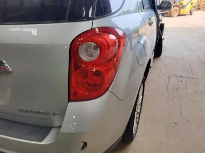 Conjunto de luz trasera derecha usado se adapta a: Chevrolet Equinox 2011 grado derecho A Foto 1 de 4