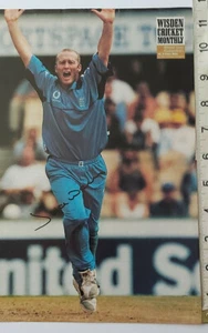 VINCE WELLS ENGLAND PAGINA FIRMATA A MANO COA - " FAI UN'OFFERTA " - Foto 1 di 1