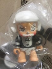TOY2R MOLLY QEE SERIES 1 "MILK MILK (VARIANT)" 2.5" VINYL FIGURE KENNYSWORK RARE