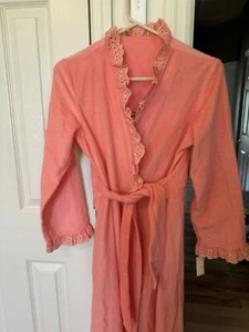 vintage J.C. Penney Robe - Picture 1 of 11