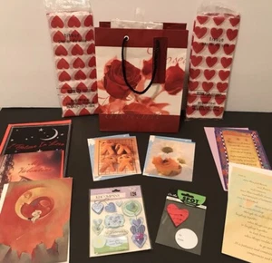 Lot of Valentines Day Cards, Gift Bag & Tissue Paper, Accessories - Picture 1 of 24