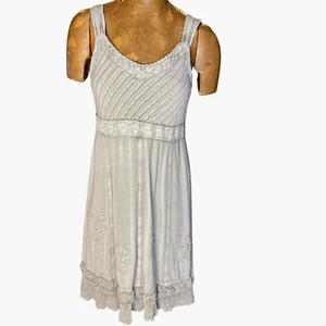 Coline Sommerkleid Stickerei Spitze gemischte Struktur Gr. L sandwashed olivgrün 109S - Bild 1 von 8