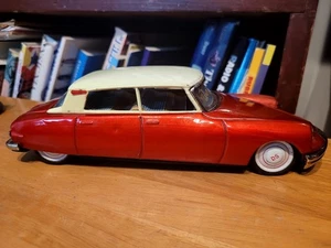 NICE VINTAGE BANDAI TIN FRICTION CITROEN DS19 SEDAN - Picture 1 of 11