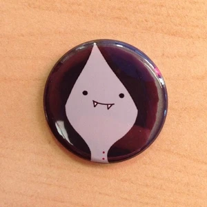 Hora de Aventuras - Marceline - Nueva insignia de botón de 2,5 cm - Imagen 1 de 1