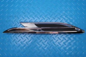 Bentley Bentayga chrome left fender air vent grill 1pc #12363 - Picture 1 of 2