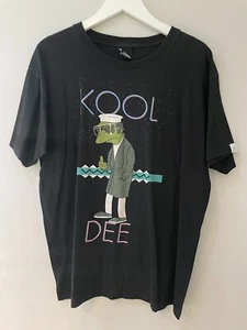 Upper Playground Kool Moe Dee Herren T-Shirt Large, Simpsons, Moe Szyslak, gebraucht - Bild 1 von 5