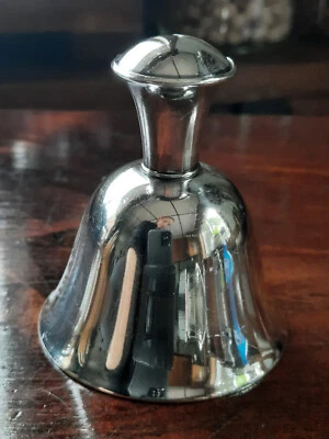 Campana de cena Art Deco Thomae Co. de plata de ley, 70 gramos Foto 1 de 4