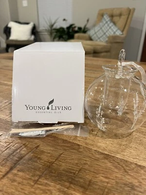 Young Living Essential Oils - 2018 Glass Diffuser Ornament - NEW - Image 1 of 4