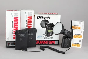 QUANTUM QFLASH T5D-R with 2 Turbo Batteries, Canon Cords, TTL hotshoe and more! - Picture 1 of 12