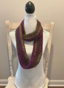 Infinity Schal ~ Häkeln ~ Charisma Garn - Farbe ist Aubergine - Bild 1 von 2
