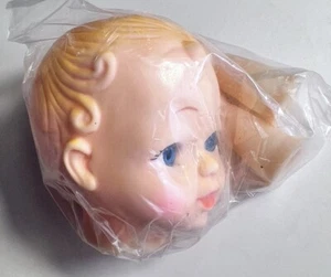 Vintage 2-3/4" Baby Puppenkopf mit Daumensauger Hände blond blau Augen Handwerk Zubehör - Bild 1 von 7