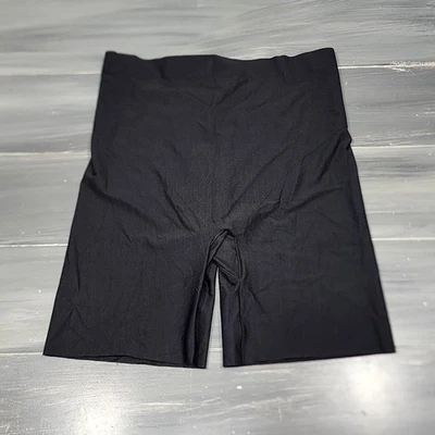 Pantalones cortos modeladores Wacoal Firm Control negros grandes 805368 Foto 1 de 4