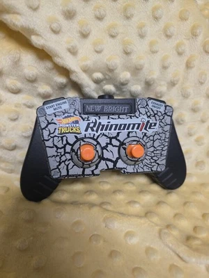 Nuevo Bright Rhinomite Monster Truck RC 2.4 GHz Control Remoto Solo *Funciona* Foto 1 de 4