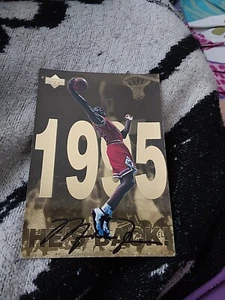 Upper Deck Oversized 1995 Michael Jordan Signed Card - Picture 1 of 4